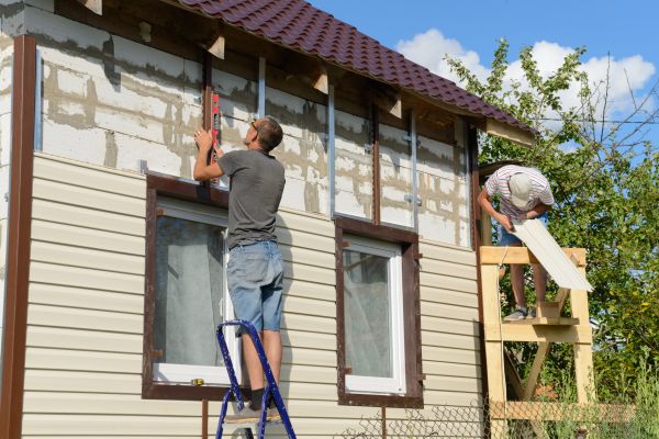 Cost of Handyman Siding Repair in South Zanesville