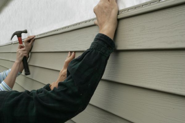 Cost of Insulated Siding Installation in South Zanesville